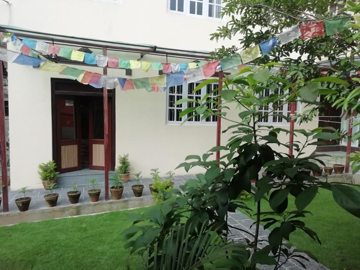 Hotel Chhimeki Катманду Екстериор снимка