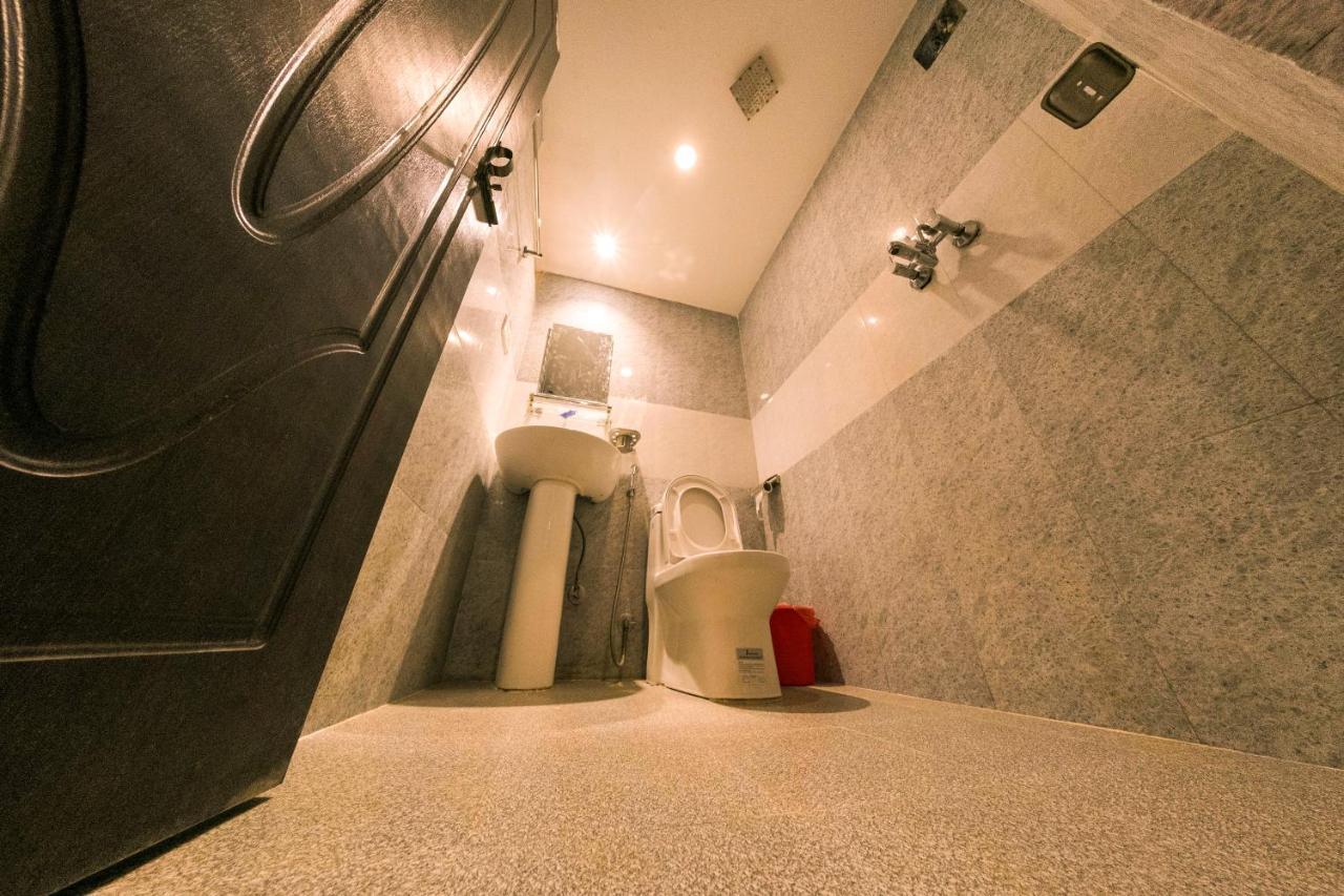 Hotel Chhimeki Катманду Екстериор снимка
