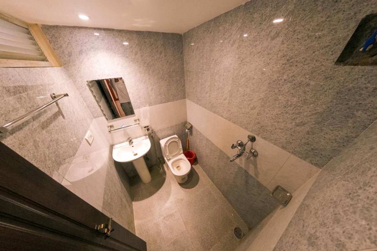 Hotel Chhimeki Катманду Екстериор снимка