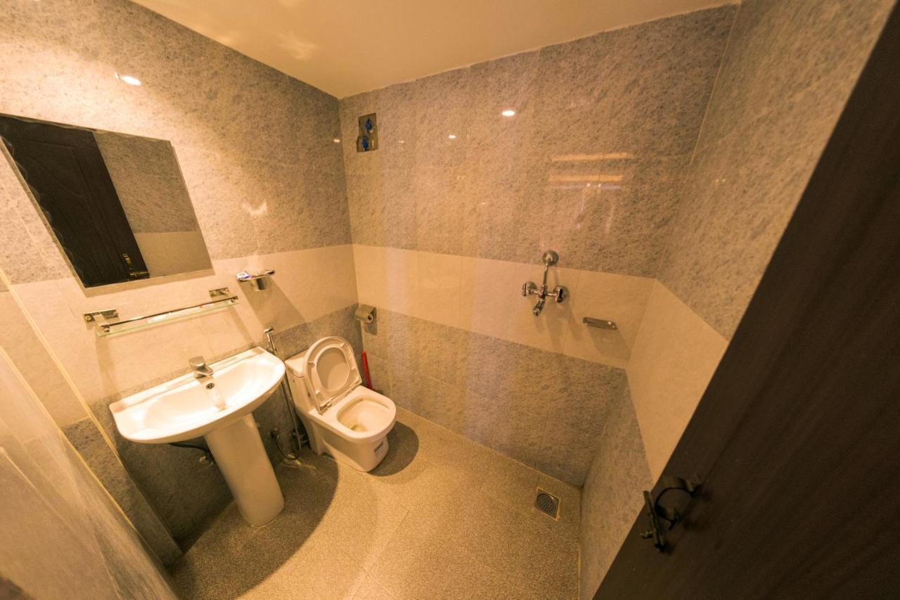 Hotel Chhimeki Катманду Екстериор снимка
