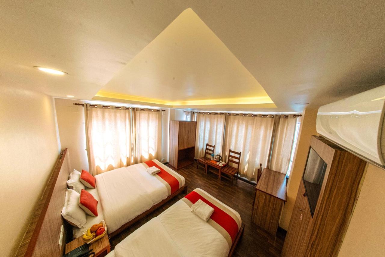 Hotel Chhimeki Катманду Екстериор снимка