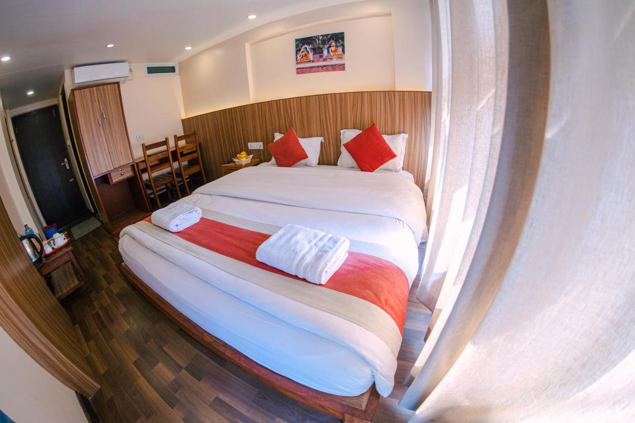 Hotel Chhimeki Катманду Екстериор снимка