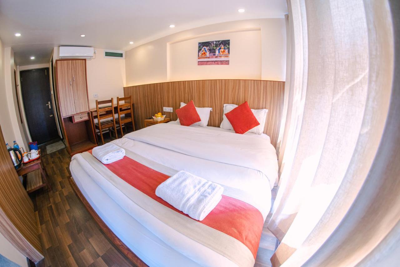 Hotel Chhimeki Катманду Екстериор снимка